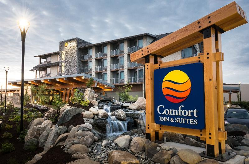 Comfort Inn & Suites キャンベルリバー エクステリア 写真